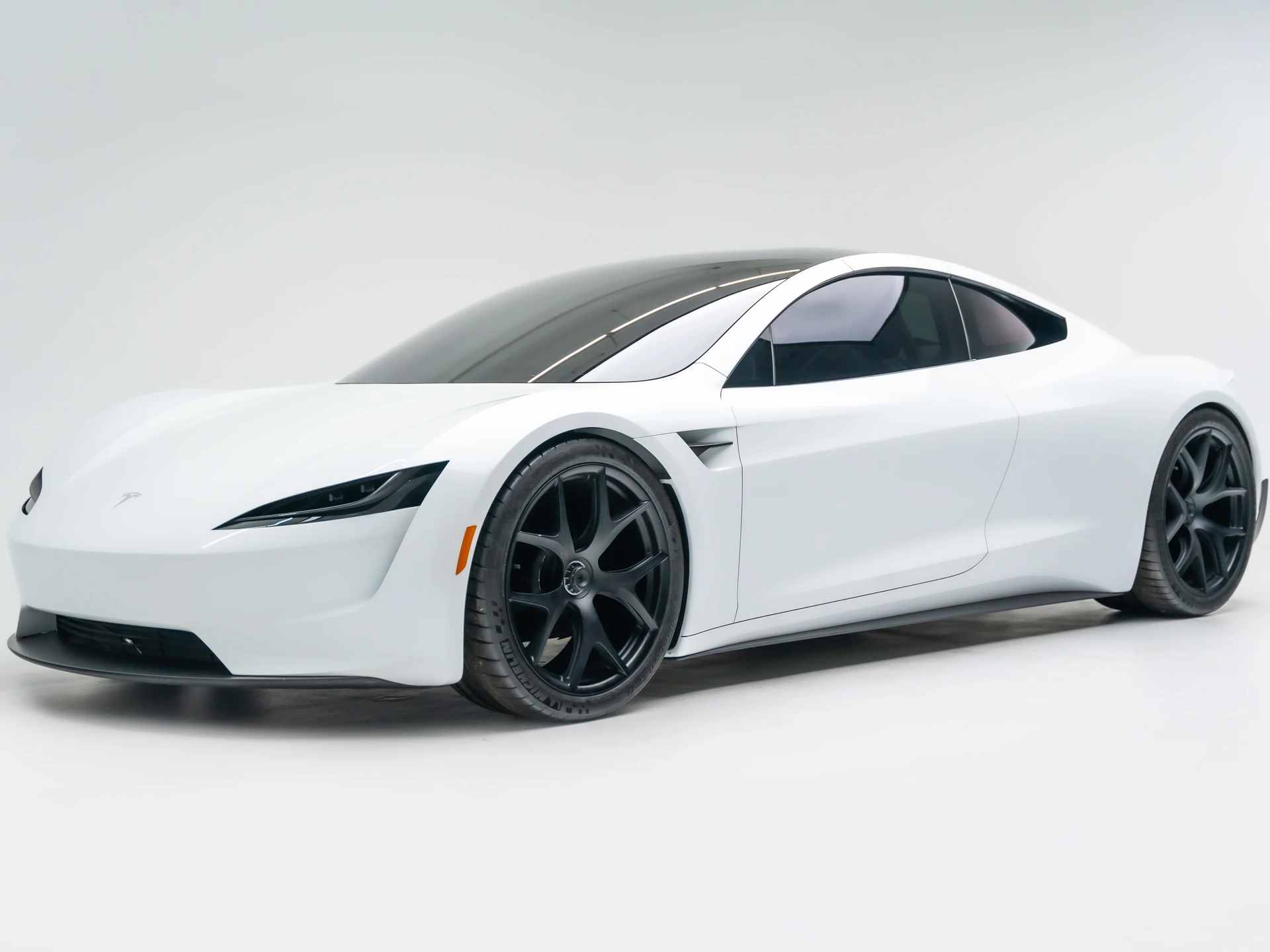 Tesla Roadster 1,1 Saniyede 100 km/s Hıza Ulaşabilir