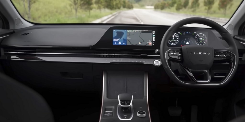 Omoda 5 interior