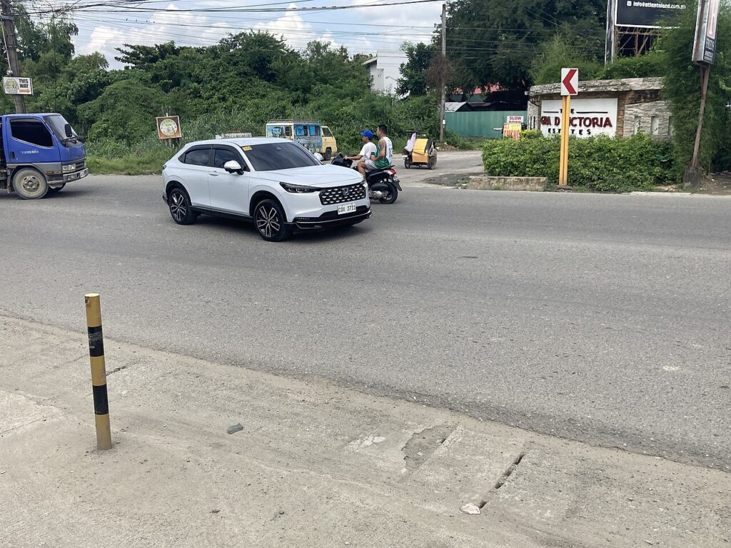Honda HR-V driving