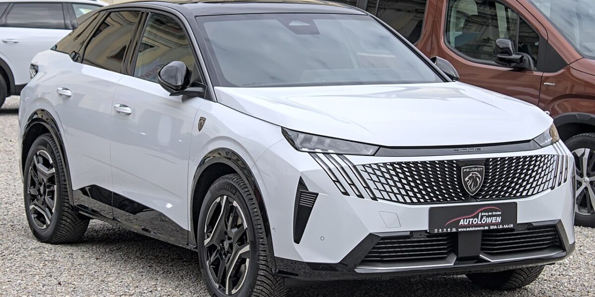 Peugeot 3008 1.2 PureTech İncelemesi: Yeni Nesil Fransız SUV Tasarımı ve Teknolojisi Fiyatı Haklı Çıkarıyor mu?