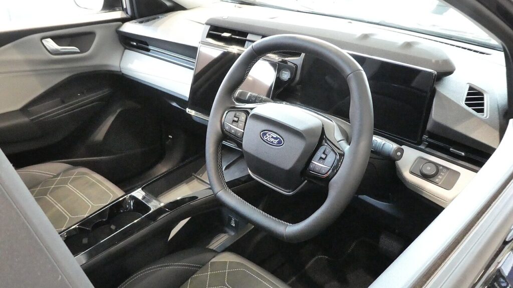 Ford Puma interior