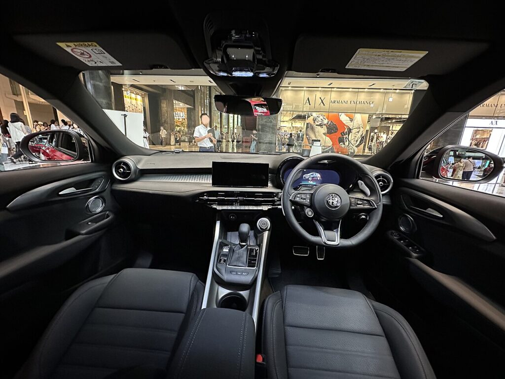 Alfa Romeo Tonale interior