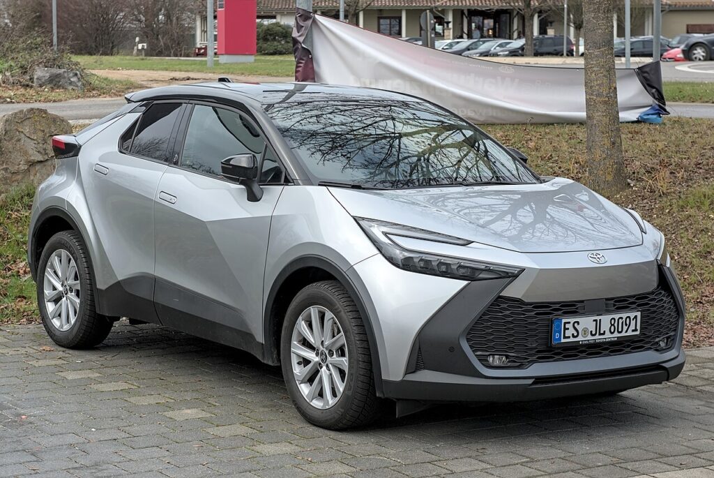 Toyota C-HR driving