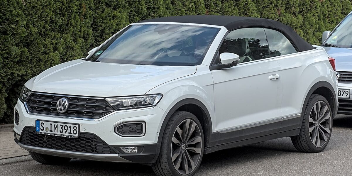 Volkswagen T-Roc 1.5 TSI İncelemesi: Premium Kompakt SUV İddiası 2026’da Hâlâ Geçerli mi?